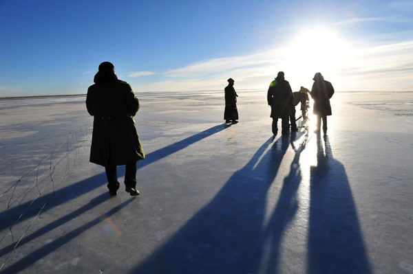 Qinghai Lake expands to largest in dozen years