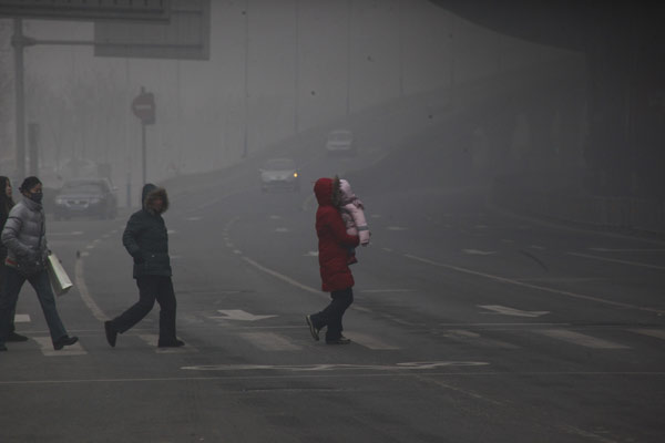 Heavy fog forces kids to stay in classroom for exercise