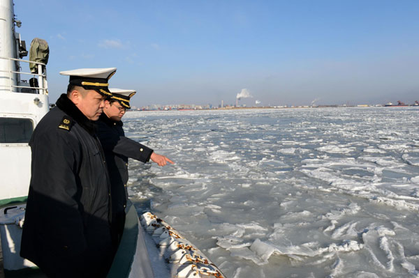 Ice surface grows in Bohai Sea