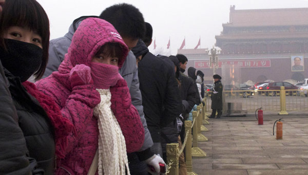 Masks become travel essentials as smog lingers