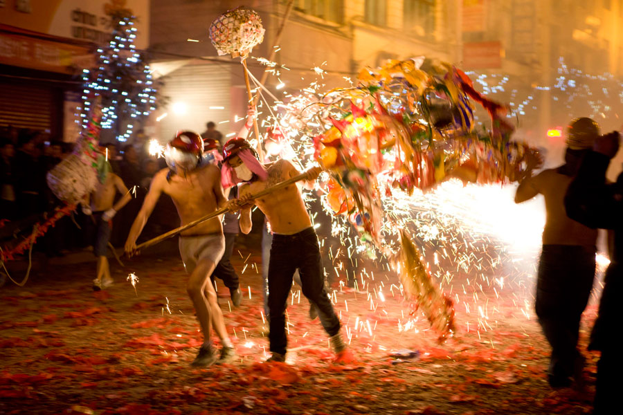 Many facets of Lantern Festival across China