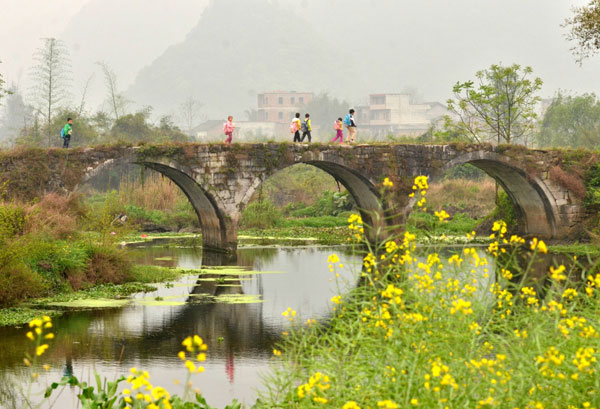 1.4 million children left behind in Guangxi