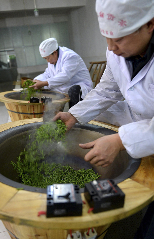 Making of Wujiatai tea from C China