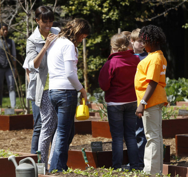 Plannting at White House kitchen garden