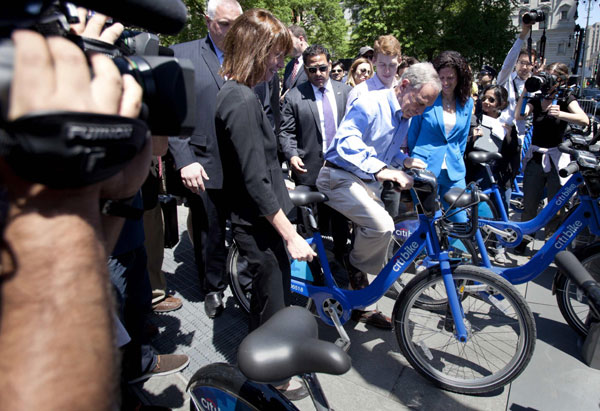 NYC launches bike share program