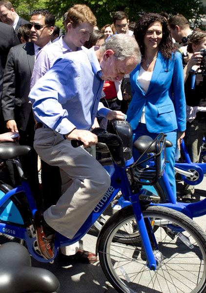 NYC launches bike share program