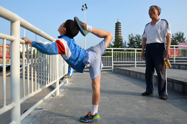 Kids summer workout from head to toe