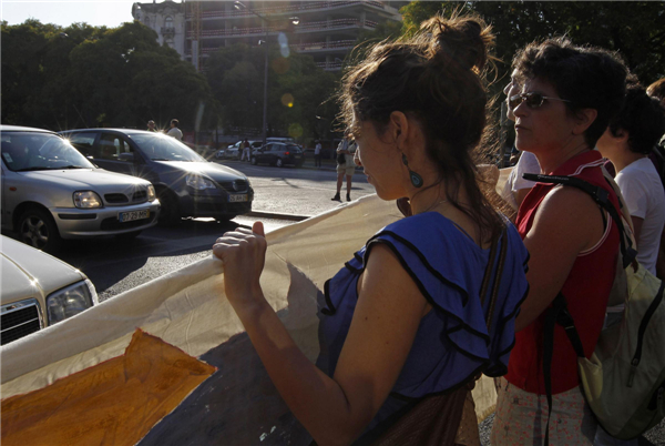 Portuguese stage general strike against austerity