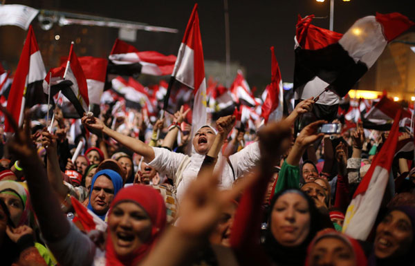 Jubilant crowds celebrate after Morsi overthrown