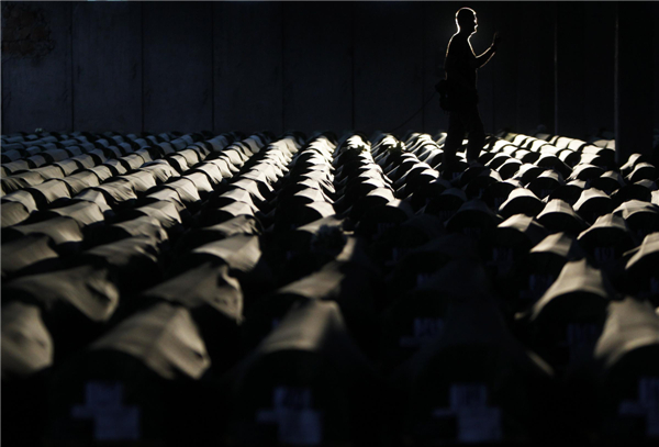 Newly identified Srebrenica victims to be buried