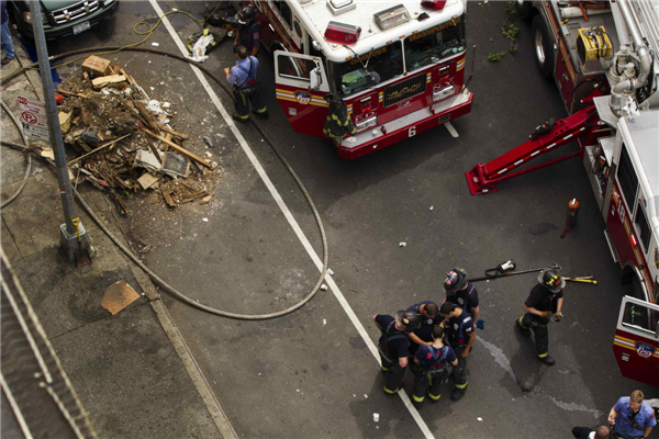 10 injured in building collapse in Chinatown, NYC