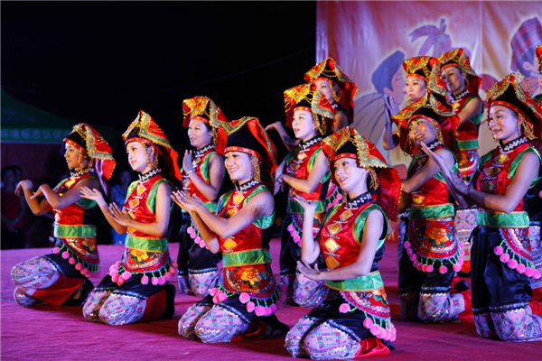 Yi ethnic group celebrate Torch Festival