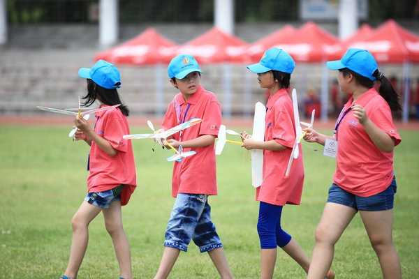 Flyaway dreams in Haikou