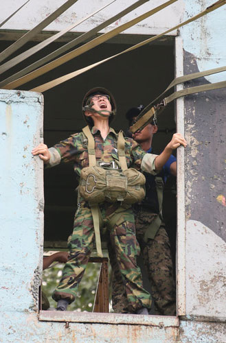 Faces of fun and fear at Korean boot camp