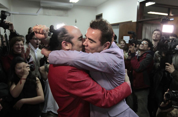 First gay marriage in Uruguay