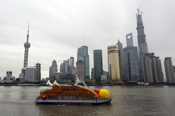 'Roast duck' served on Huangpu River