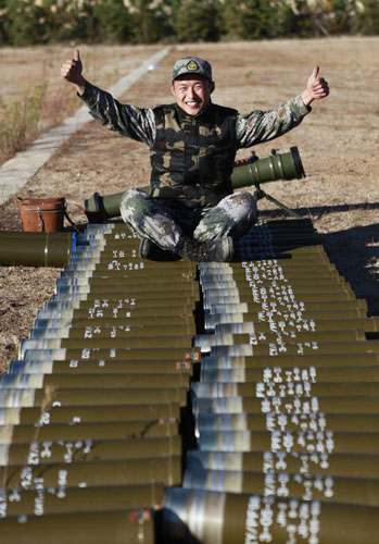 Frontier forces test shooting skills in NE China