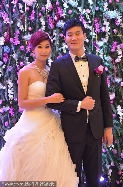 Star hurdler Shi Dongpeng ties the knot