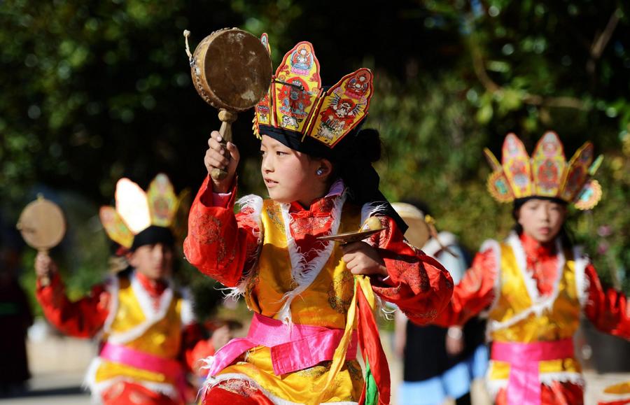 Learning Dongba culture in SW China