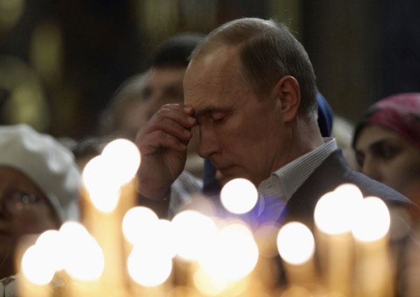 Putin attends the Orthodox Christmas