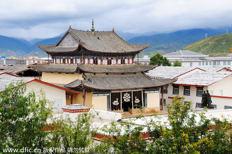 Huge loss estimated in Shangri-la fire in SW China