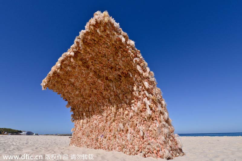 Giant wave of Barbie dolls