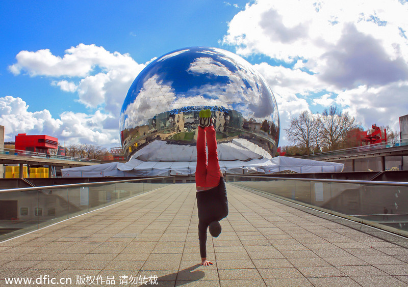 Breakdancer 'freezes' in front of Paris landmarks