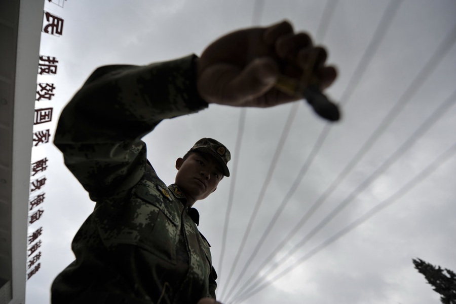 The silent world of bomb disposal officers