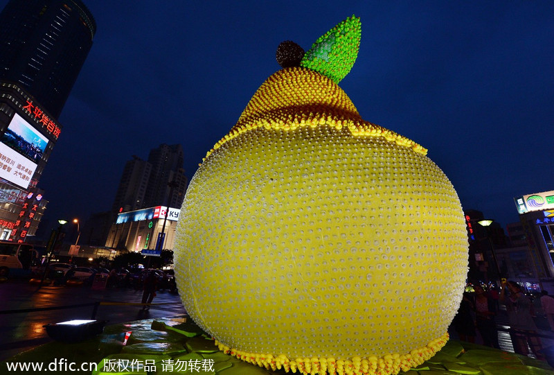 Bare pear results from rubber duck robbery