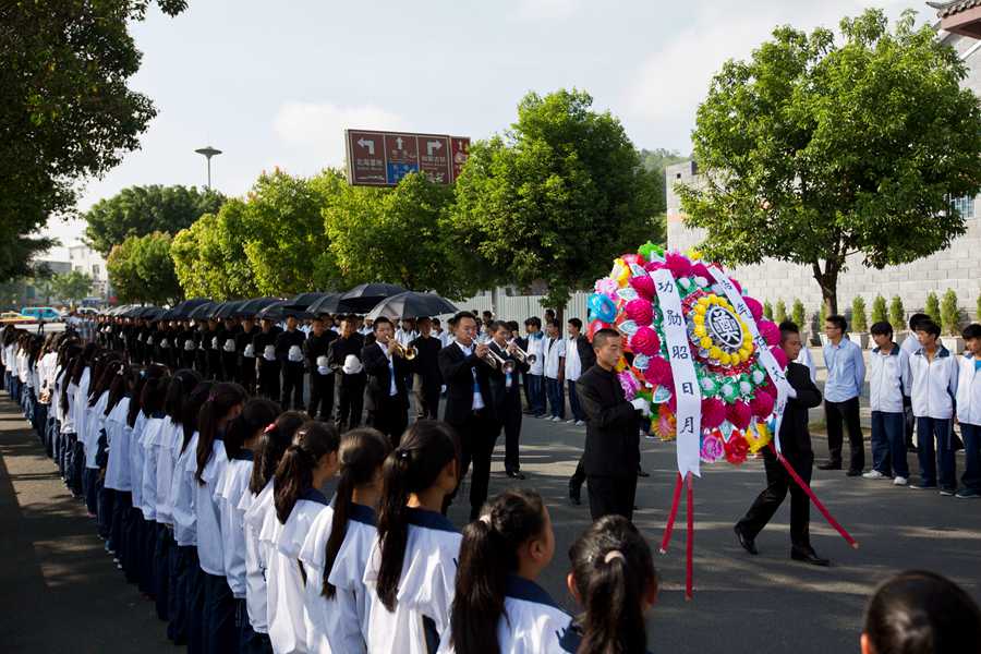 Urns of Chinese expeditionary soldiers buried in cemetery