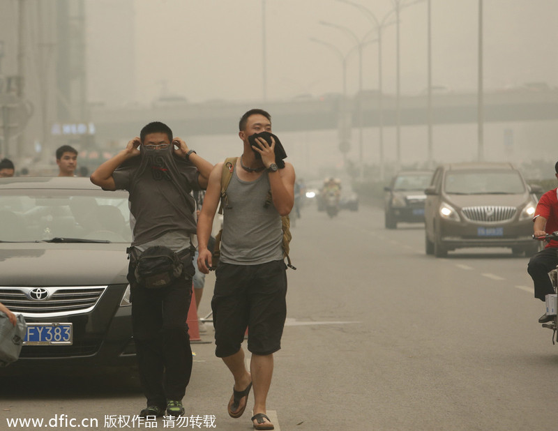 Wuhan area wrapped in smog