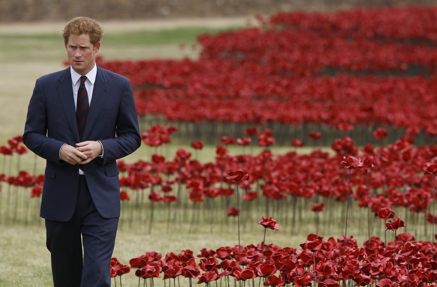 Britain's royal family commemorates WWI