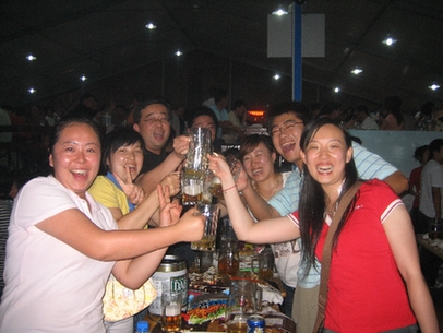 Beer festival kicked off in Dalian