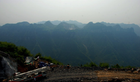 Hunan building major suspension bridge