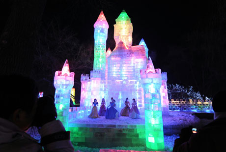 Harbin Disney ice festival lights up winter