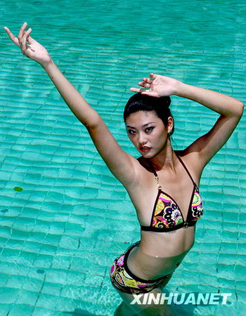 Models compete in New Silk Road contest in Sanya