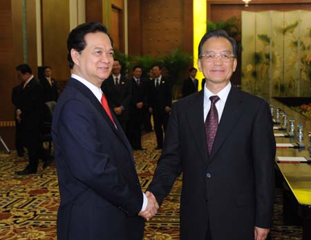 Premier Wen met with leaders of Vietnam, Cambodia and Cote d'Ivoire