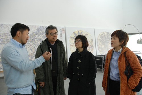 Communication between Chinese and Japanese curators