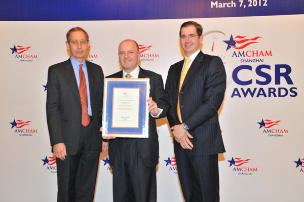 <P>Dow wins AmCham Shanghai CSR Leadership Award</P>