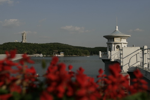 Jingyuetan National Forest Park