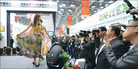 China Textile City defies economic slowdown with record sales in 2012