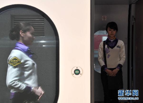 CHINA-SHANGHAI-BULLET TRAIN-STEWARDESS-HOLIDAY UNIFORM