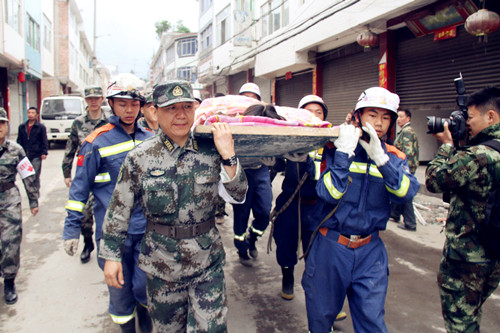 Medical officer brings hope to quake victims