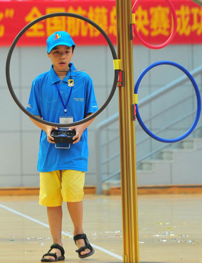 Model airplane finals take off in S China