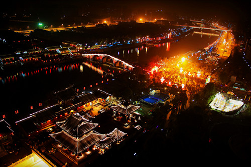 Getting close to the Grand Canal in Hangzhou