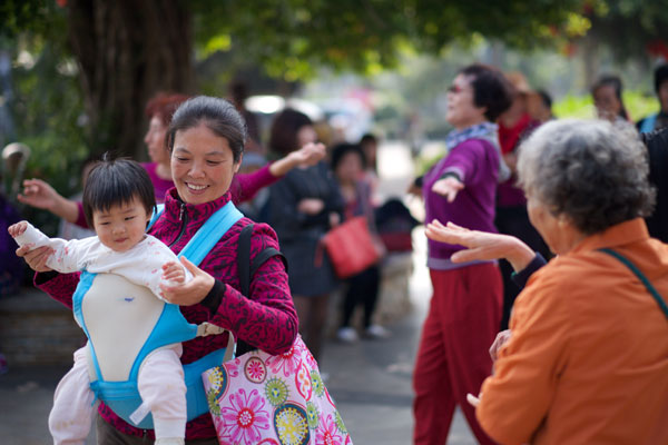 More seniors head for Hainan in winter