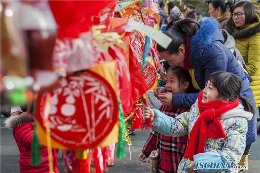 Lantern Festival celebrated around Jiangsu