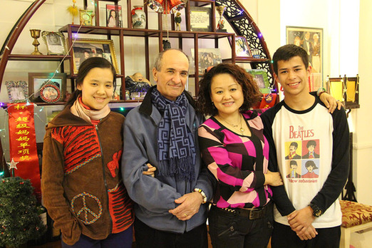 Charity stories of transnational family in Suzhou