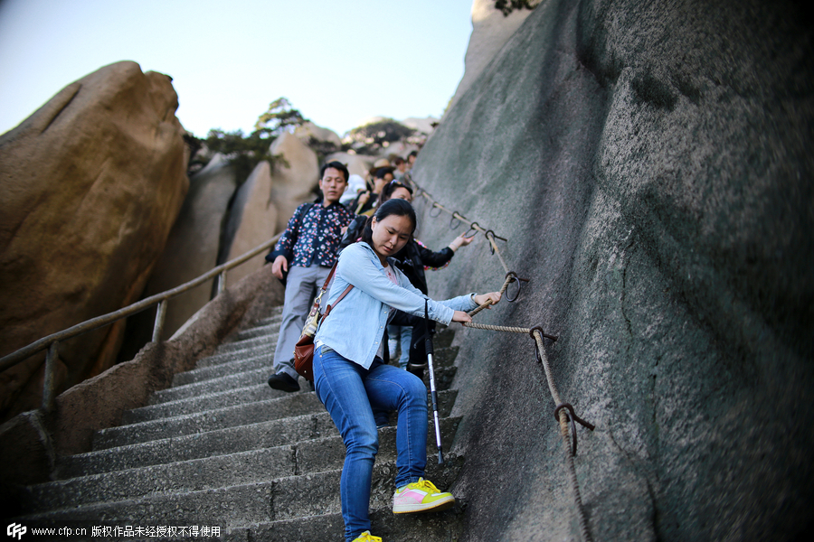 Tourist attractions receive 29.62 million visitors during Golden Week