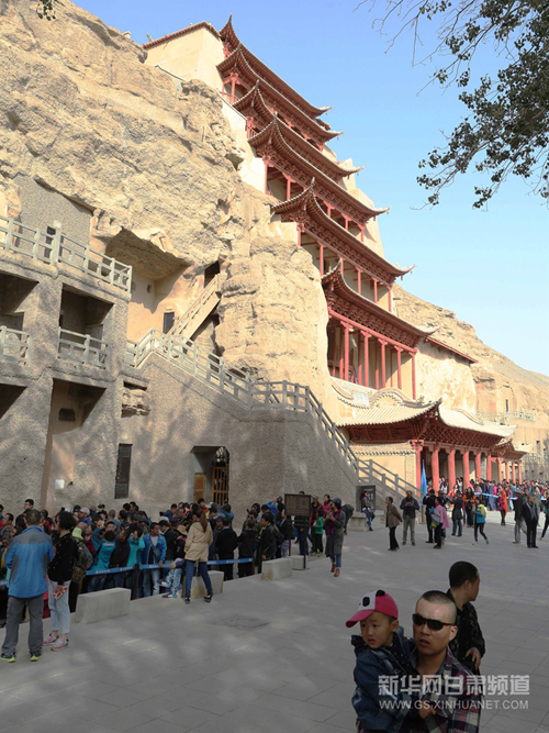 Dunhuang receives 156,000 visitors during Golden Week